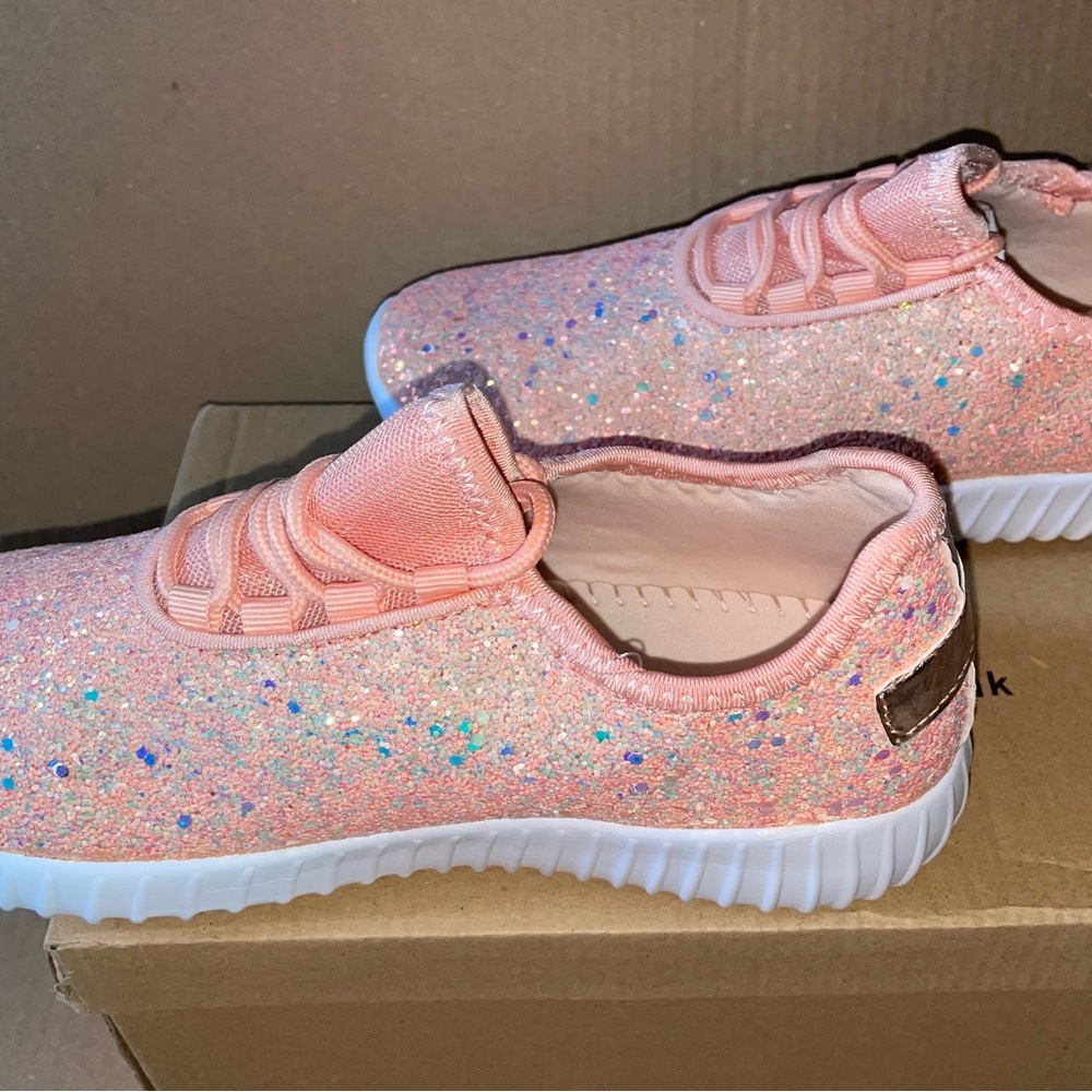 Forever Brand Glittery Peachy-Pale Skin Tone Sneakers Womens 8 NIB Dusty Rose - Picture 4 of 8
